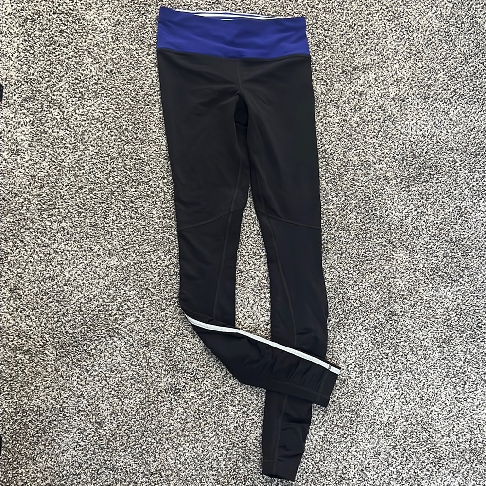 Lulu Lemon Leggings-Size 4 Black and Blue